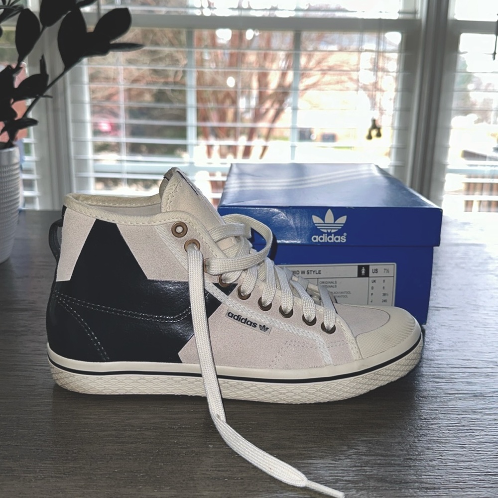 Adidas Honey Mid